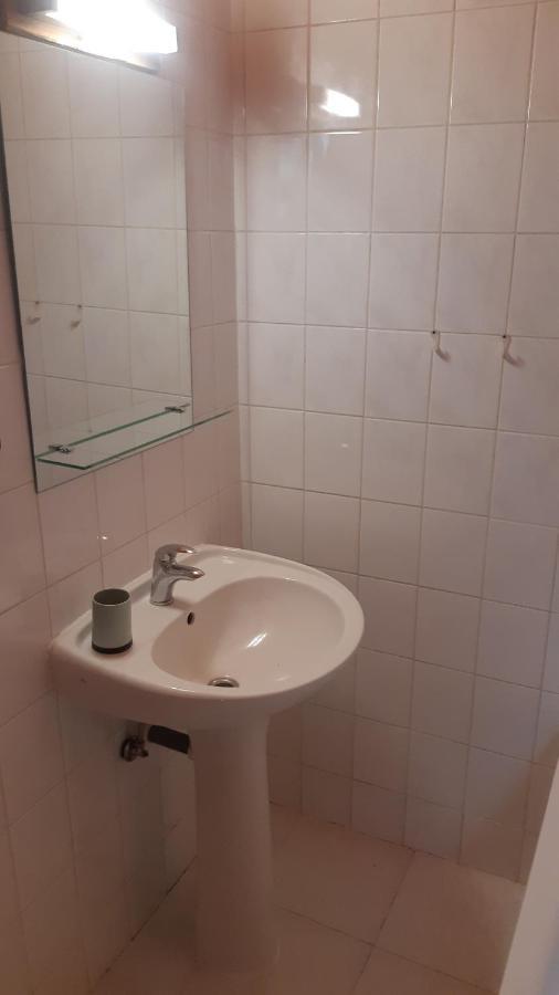 Budha Apartma Jirikov  エクステリア 写真